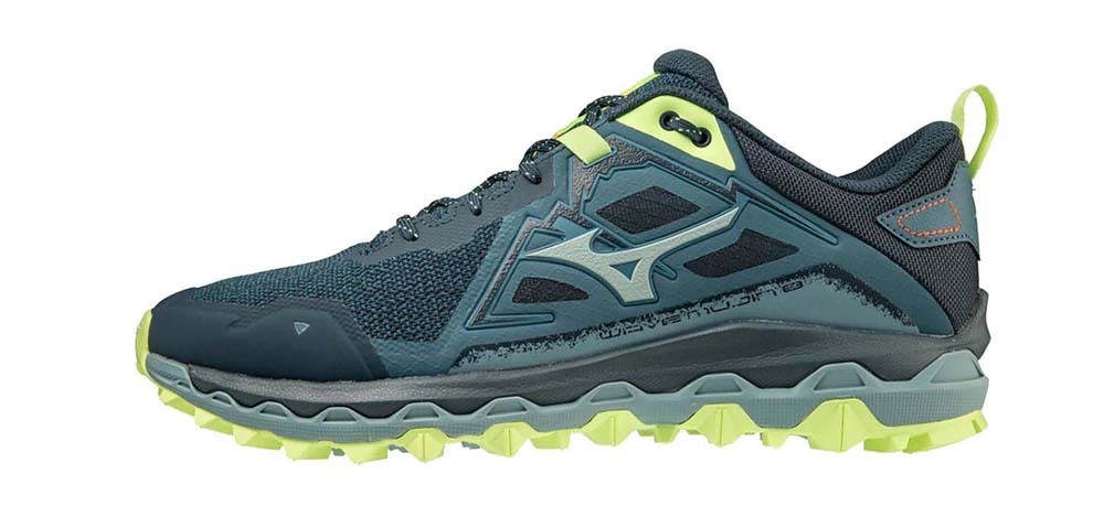 mizuno hiking shoe